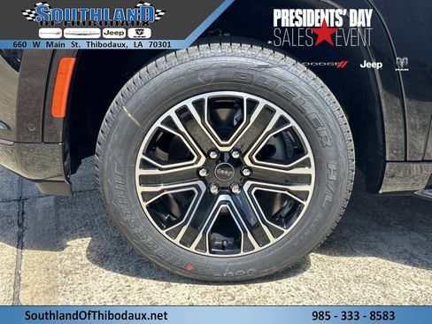 New 2026 Jeep Grand Wagoneer 2WD w/ Premium Group I image 3