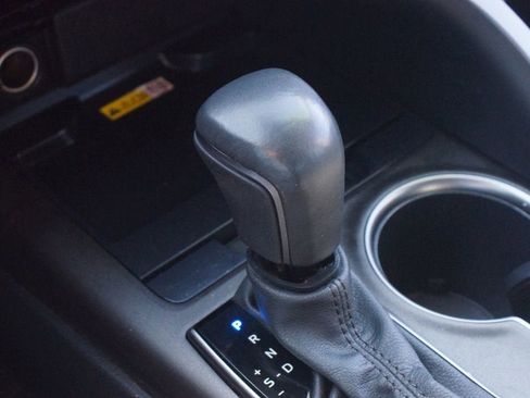 Used 2023 Toyota Camry SE w/ Audio Upgrade Package FWD image 11
