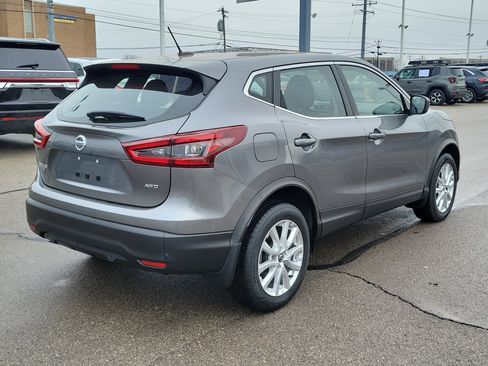 Used 2022 Nissan Rogue Sport S image 4