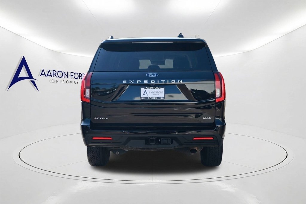 Used 2025 Ford Expedition Max Active AWD/4WD image 5