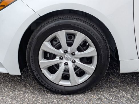 Used 2024 Toyota Corolla LE image 11