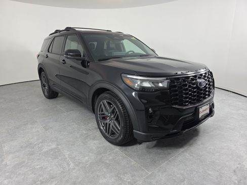 New 2026 Ford Explorer ST w/ Sun And Sound Package AWD/4WD image 3