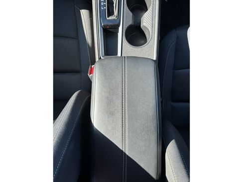 Used 2025 Nissan Altima 2.5 S FWD image 24