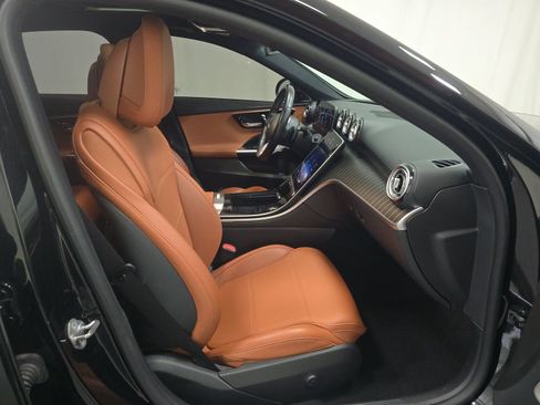 Used 2022 Mercedes-Benz C 300 Sedan w/ Exclusive Trim Package image 8