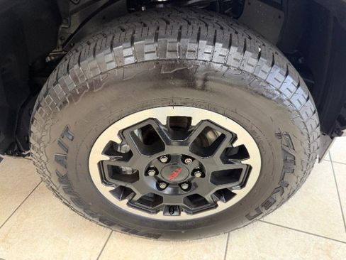 Used 2025 Toyota 4Runner TRD Off-Road Premium AWD/4WD image 24