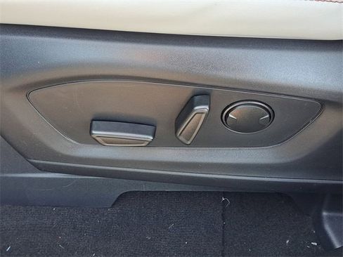 New 2026 Ford Explorer Active image 9