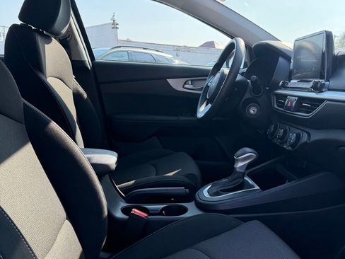 Used 2024 Kia Forte LXS image 9