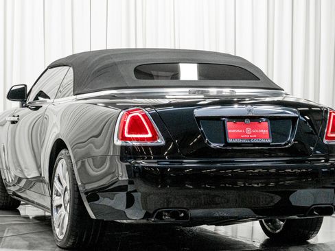 Used 2017 Rolls-Royce Dawn RWD image 8