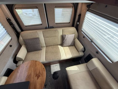 Used 2017 Mercedes-Benz Sprinter 3500 image 70