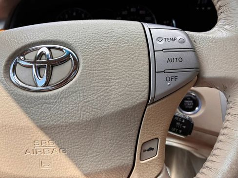 Used 2005 Toyota Avalon XL FWD image 29