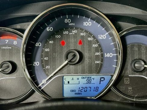 Used 2014 Toyota Corolla LE FWD image 12
