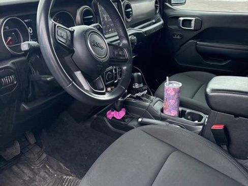 Used 2021 Jeep Wrangler Unlimited Willys image 8