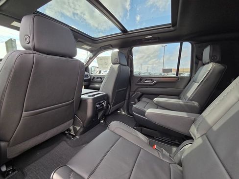 New 2026 GMC Yukon XL Denali w/ Sun & Power Step Package AWD/4WD image 28