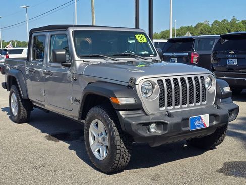 Used 2020 Jeep Gladiator Sport w/ Quick Order Package 24S AWD/4WD image 7