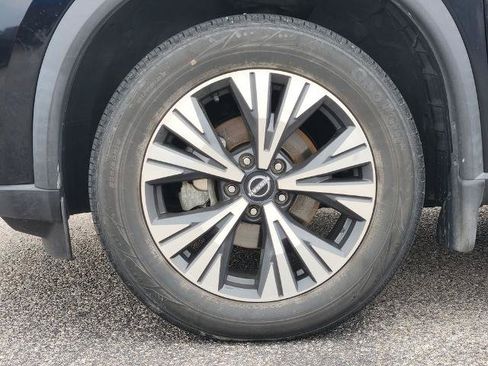 Certified 2022 Nissan Rogue SV FWD image 7