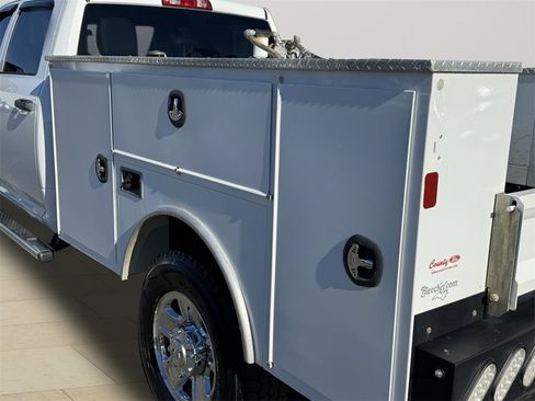 Used 2022 RAM 2500 Tradesman w/ Chrome Appearance Group image 42