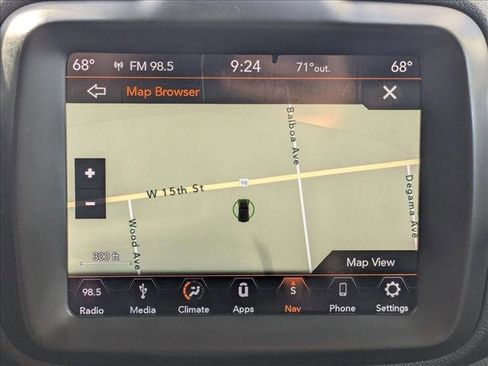 Used 2018 Jeep Renegade Latitude w/ UConnect 8.4 Nav Group image 17