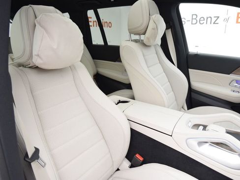 New 2025 Mercedes-Benz GLS 580 4MATIC image 16