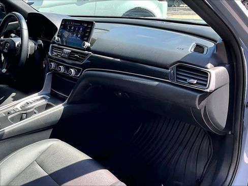 Used 2022 Honda Accord Sport image 19