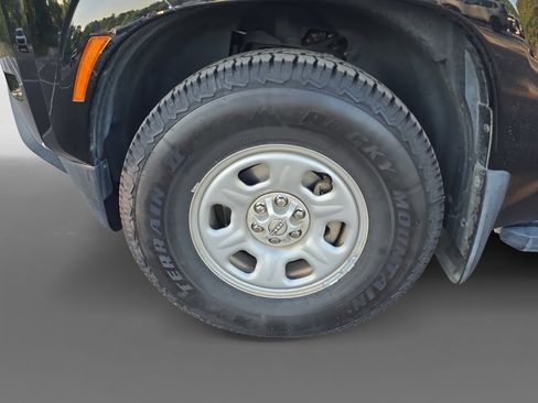 Certified 2022 Nissan Frontier S w/ Technology Package RWD image 9
