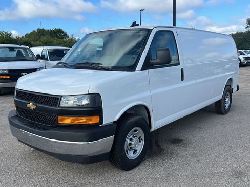 New 2025 Chevrolet Express 2500 Extended w/ Driver Convenience Package image 29