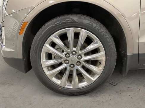 Used 2018 Cadillac XT5 Platinum w/ Driver Assist Package image 14