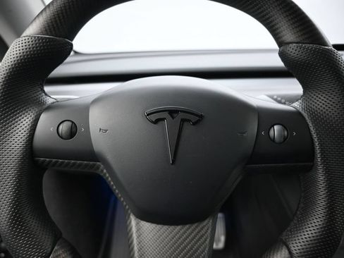 Used 2023 Tesla Model Y Long Range AWD/4WD image 10