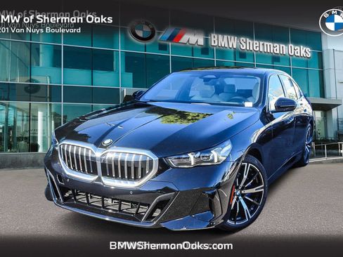 Used 2026 BMW 530i w/ M Sport Package RWD image 1