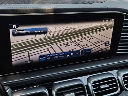 Used 2024 Mercedes-Benz GLS 450 4MATIC image 24