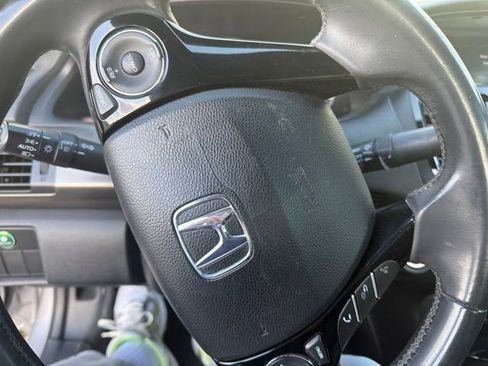 Used 2017 Honda Accord EX-L image 11
