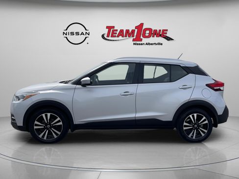 Used 2020 Nissan Kicks SV FWD image 5