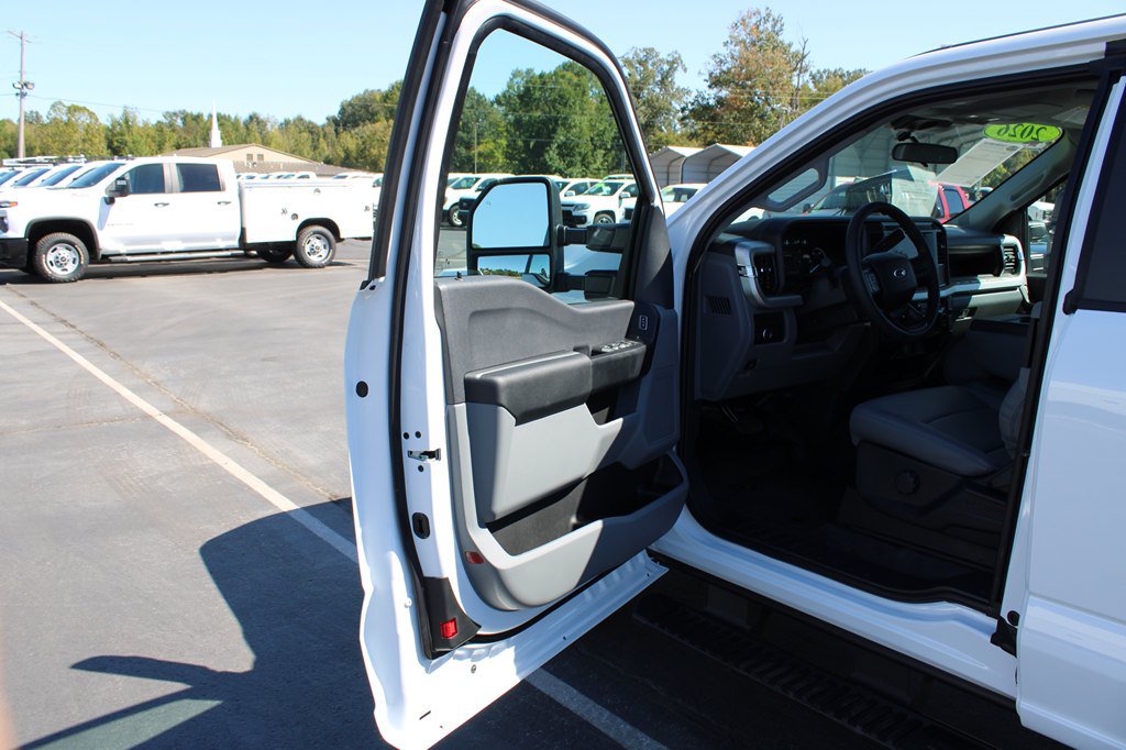 Used 2026 Ford F250 XL w/ XL Chrome Package RWD image 22