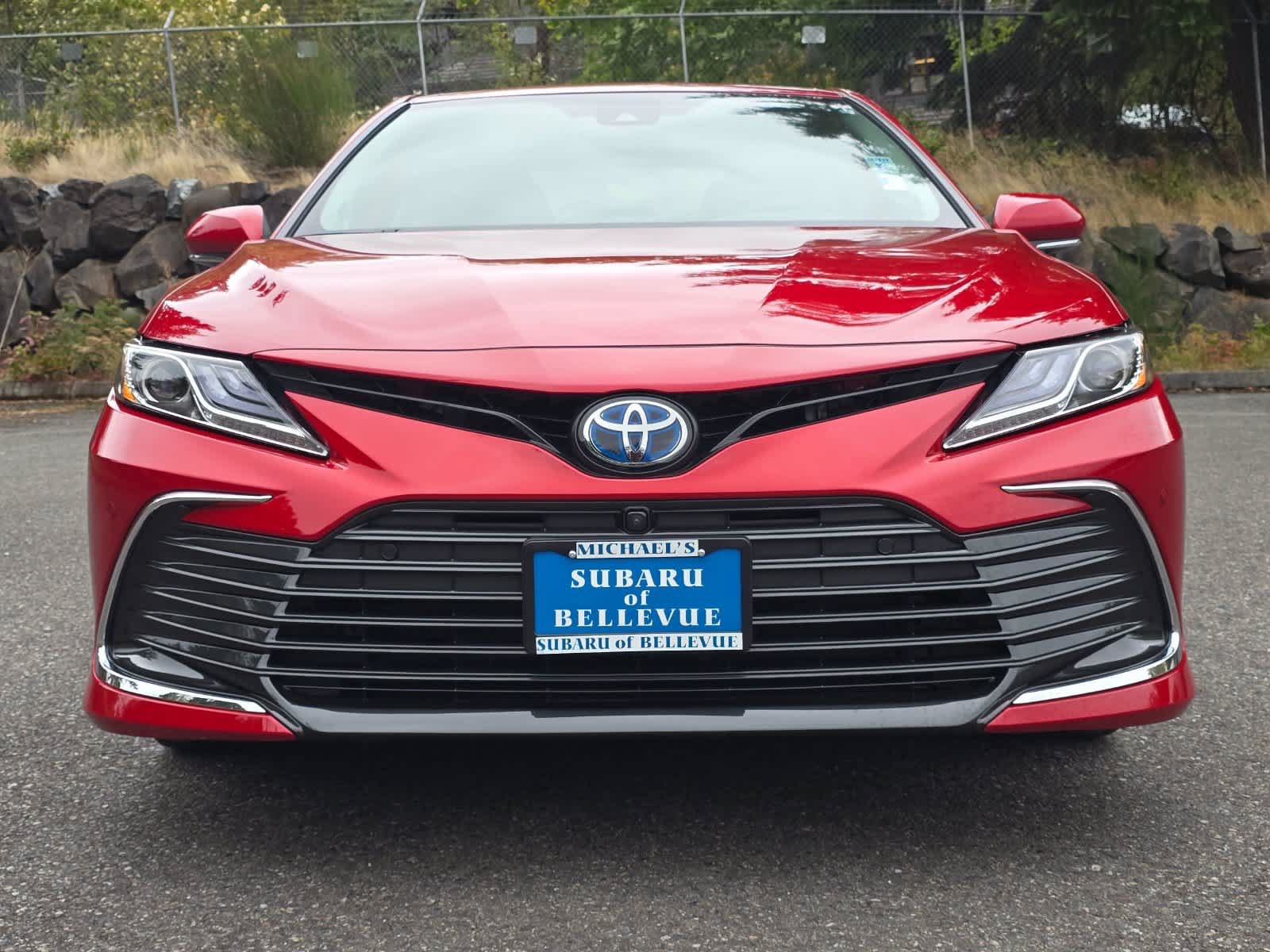 Used 2024 Toyota Camry XLE w/ Navigation Package FWD image 6