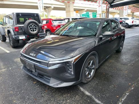 Used 2025 Kia K4 LXS FWD image 1