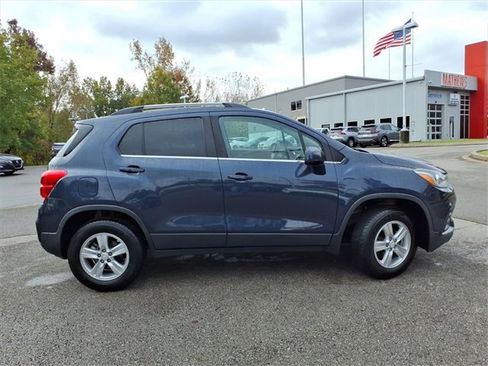 Used 2019 Chevrolet Trax LT image 2