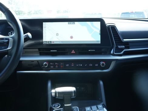 Used 2023 Kia Sportage EX FWD image 11