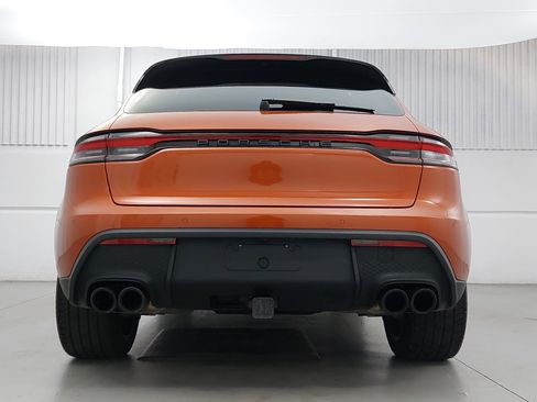 Used 2025 Porsche Macan image 6