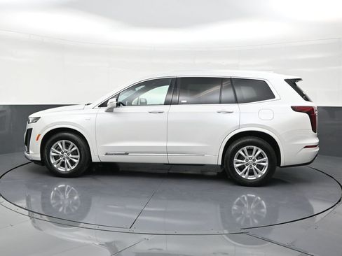 Used 2021 Cadillac XT6 Luxury image 2