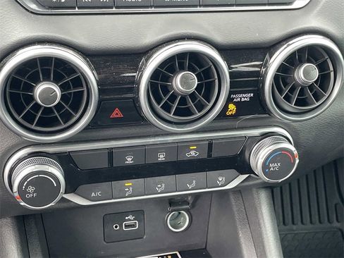 Used 2023 Nissan Sentra S image 30