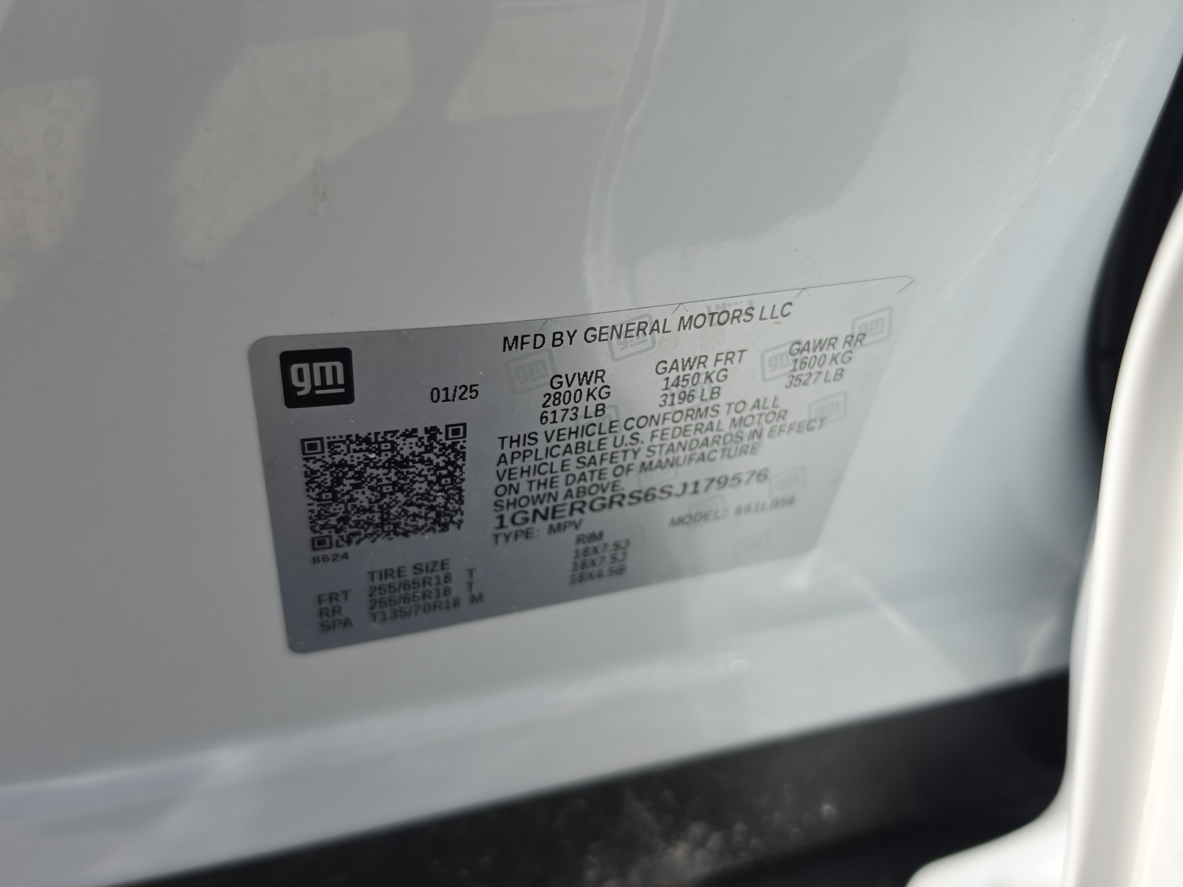Used 2025 Chevrolet Traverse LT FWD image 34