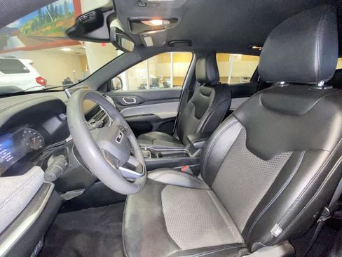 Used 2024 Jeep Compass Latitude image 13