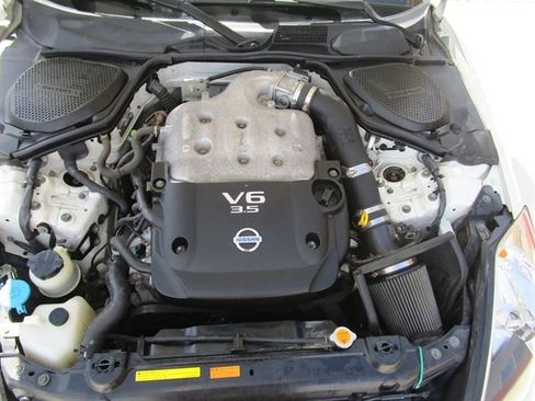 Used 2004 Nissan 350Z Touring RWD image 18