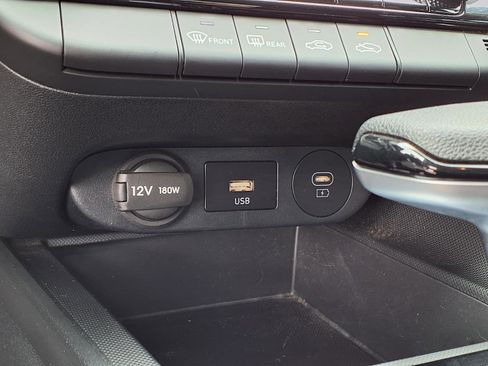 Used 2025 Hyundai Elantra Hybrid FWD image 10
