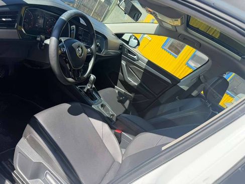 Used 2019 Volkswagen Jetta SE w/ Cold Weather Package image 17