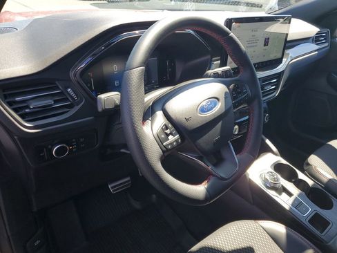 Used 2024 Ford Escape ST-Line w/ Tech Pack #1 AWD/4WD image 11