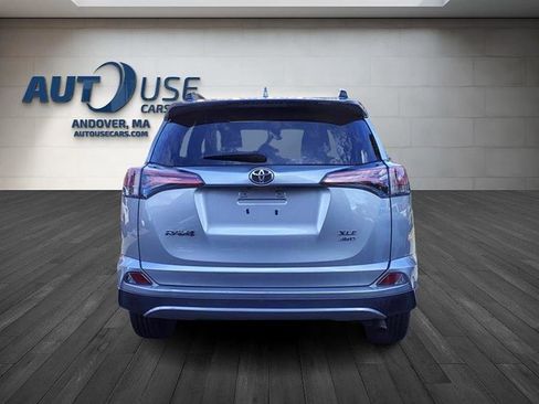 Used 2018 Toyota RAV4 XLE image 6