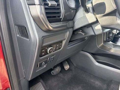 Used 2025 Ford F150 Lariat AWD/4WD image 21