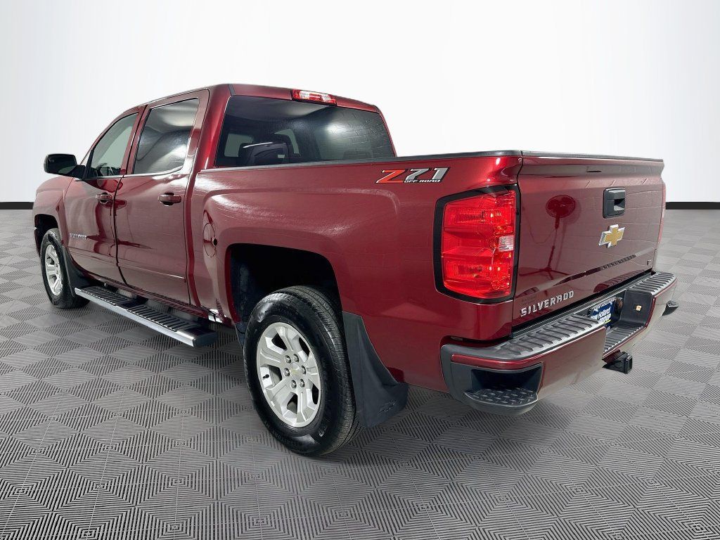 Used 2018 Chevrolet Silverado 1500 LT w/ All Star Edition AWD/4WD image 5