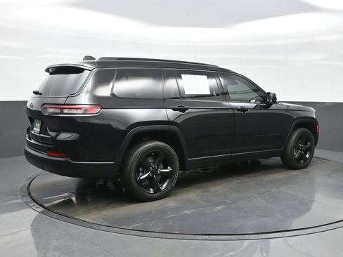 Used 2023 Jeep Grand Cherokee L Laredo image 6