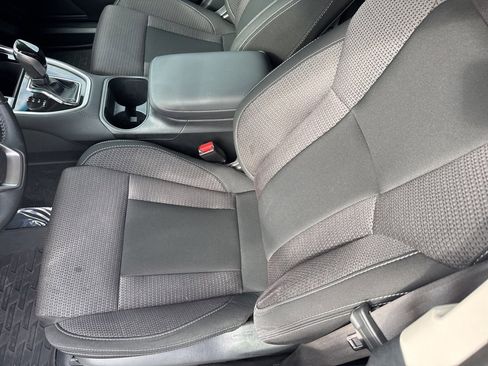 Used 2022 Subaru Outback Premium image 17